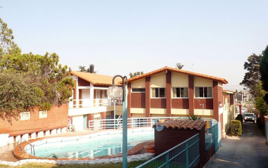 Hotel Aoma Villa Carlos Paz Exterior foto