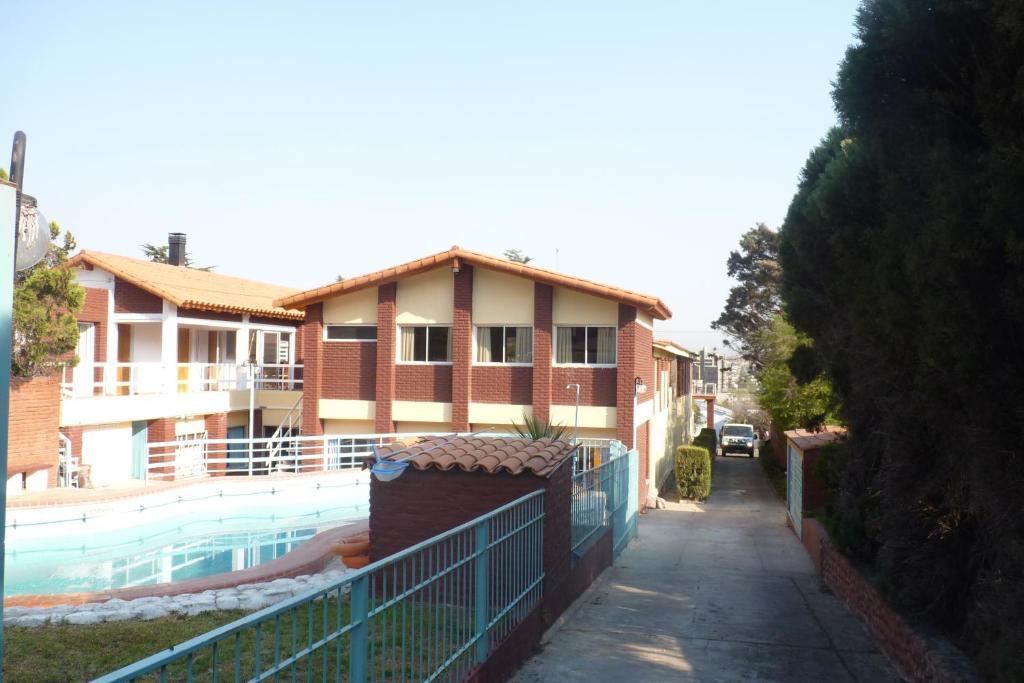 Hotel Aoma Villa Carlos Paz Exterior foto